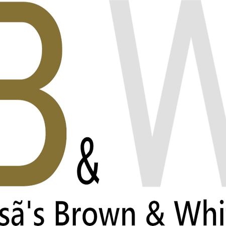 Lousa'S Brown & White מראה חיצוני תמונה